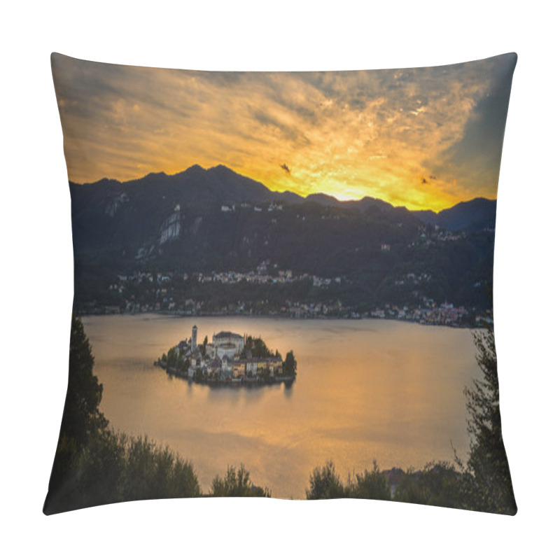 Personality  San Giulio Island Sunset Pillow Covers