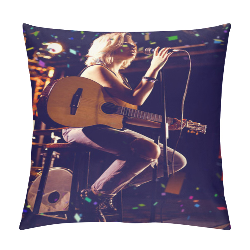 Personality   Performer Singing At Nightclub Pillow Covers