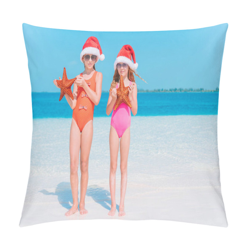 Personality  Adorable Little Girls With Starfish On White Empty Beach Pillow Covers