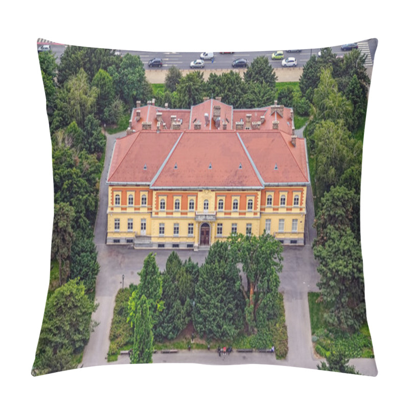 Personality  Lenuci Horseshoe, Zagreb Pillow Covers