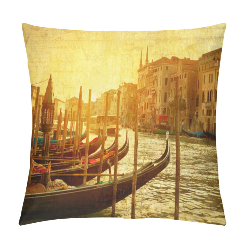 Personality  Art Venice, Italy. Gondolas On Grand Canal, Italian Canal Grande Pillow Covers