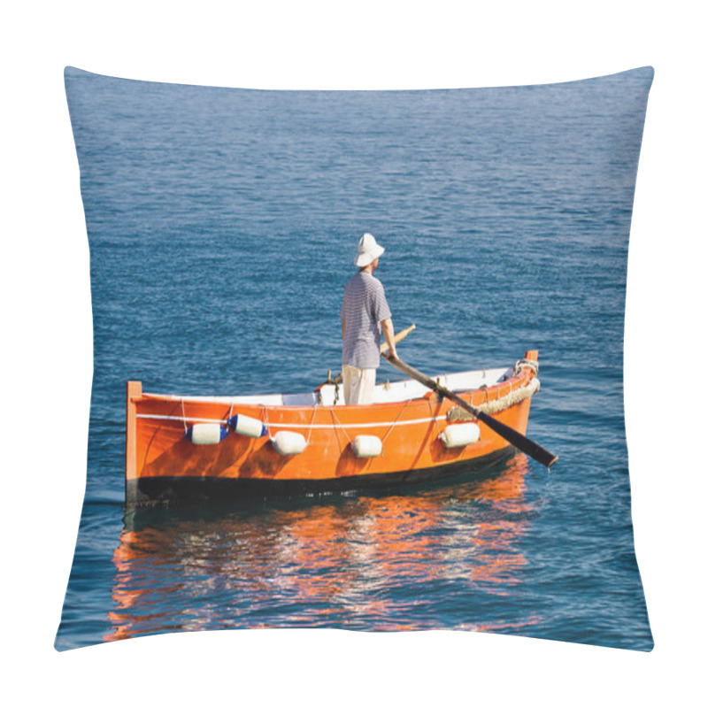 Personality  Sailor Rowing On Wooden Taxi Boat Pillow Covers