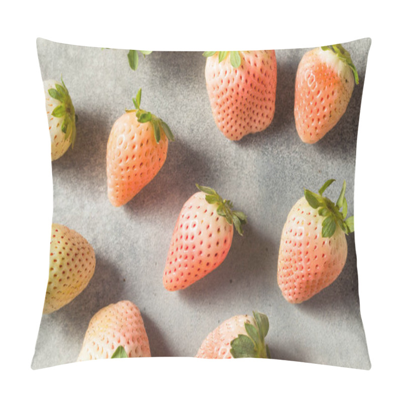 Personality  Organic Raw Pink Pineberries Strawberry In A Bowl Pillow Covers