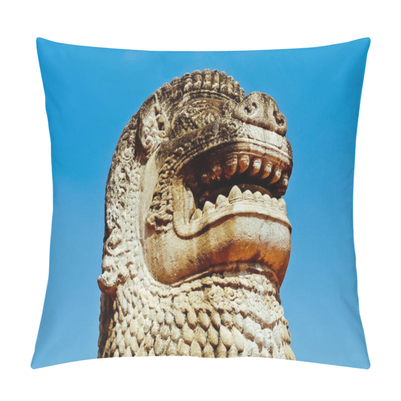 Personality  Cambodia, Siem Reap - Town Square Pillow Covers