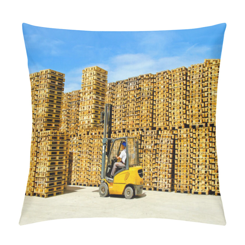 Personality  Pallets Warehouse Pillow Covers