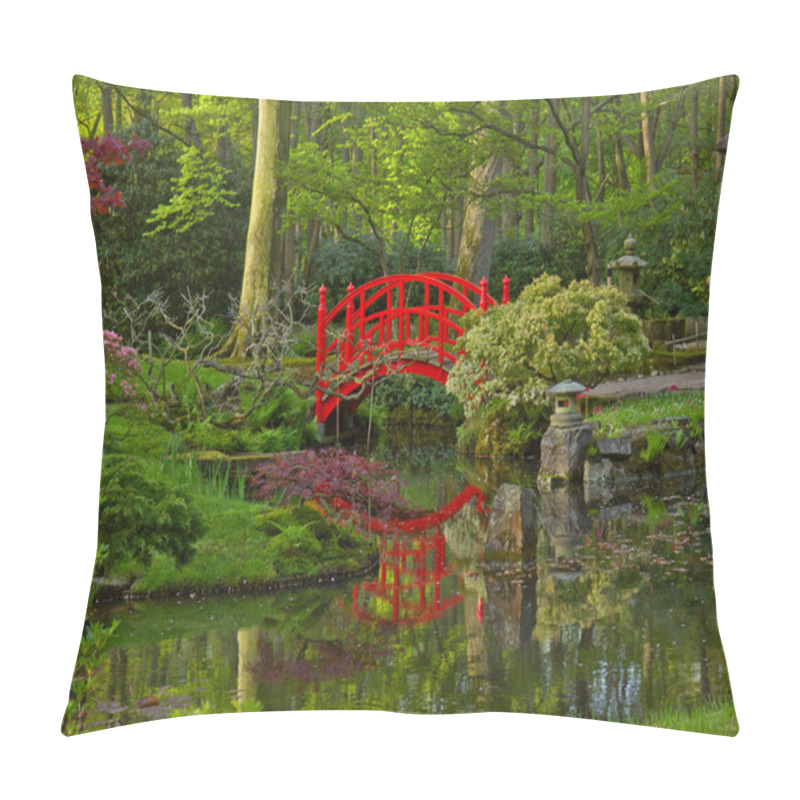 Personality  Japanese Garden With Bridge Pillow Covers