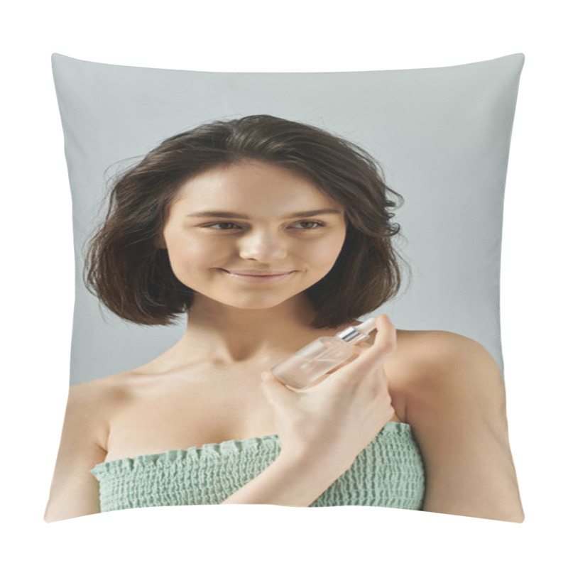 Personality  A Young Woman Smiles And Holds Serum. Pillow Covers