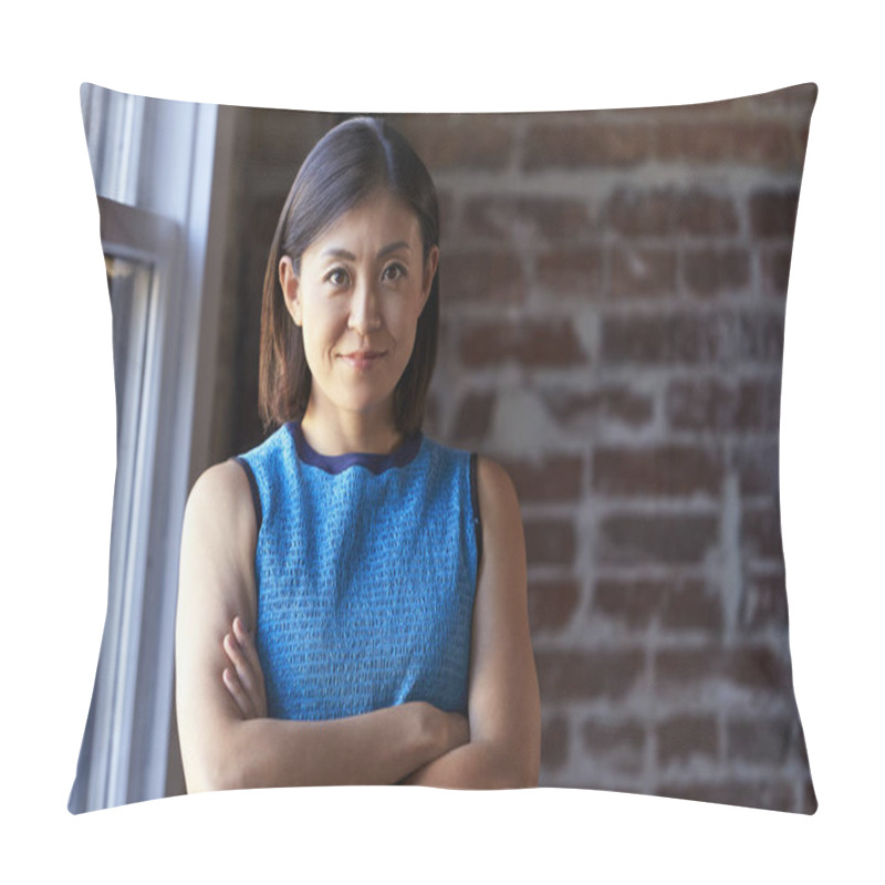 Personality  Portrait Of Businesswoman In Office  Pillow Covers