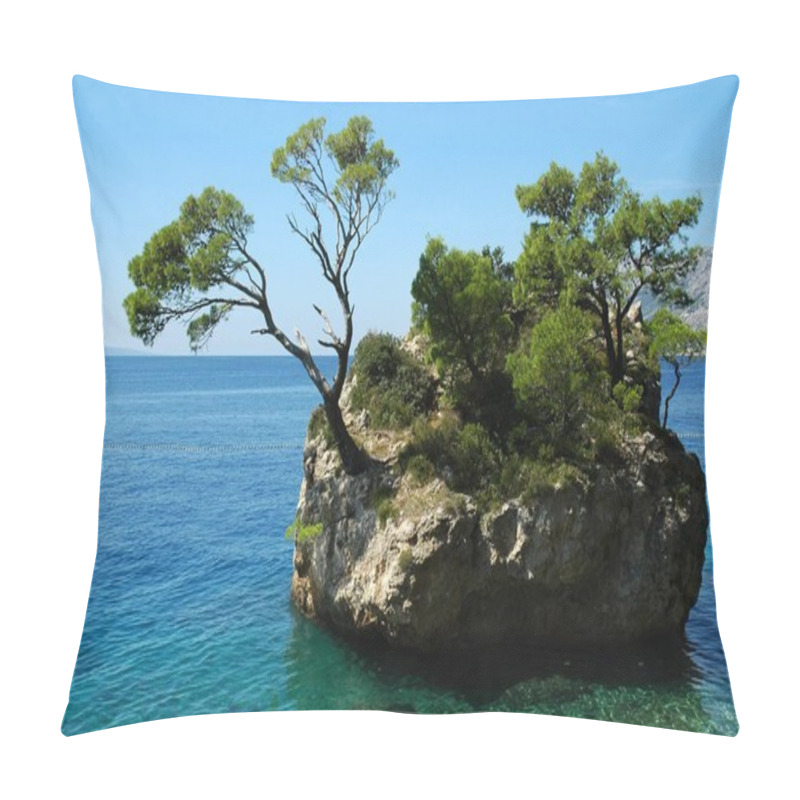 Personality  Island And Trees In Croatia - Nature Vacations Background Pillow Covers