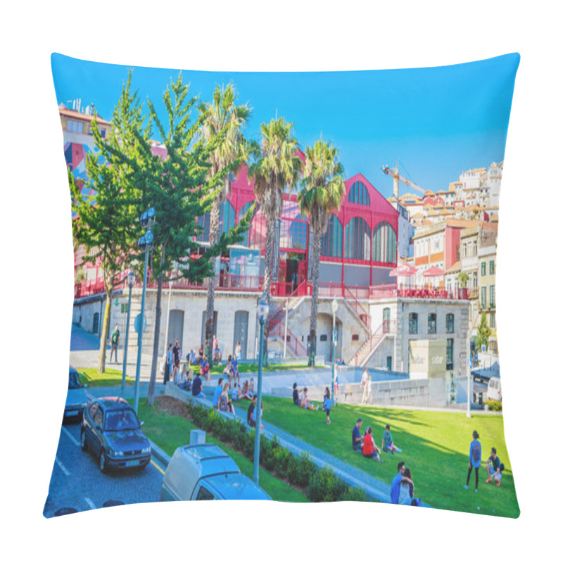 Personality  Hard Club (formerly Mercado Ferreira Borges City Market Place) I Pillow Covers