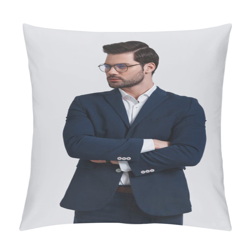 Personality  Young And Successful, Handsome Man In Suit Keeping Arms Crossed And Looking Away While Standing Against Grey Background Pillow Covers