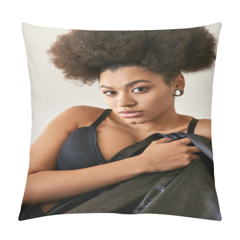 Personality  Attractive Sexy African American Woman In Black Lingerie Reclining On Bed And Looking At Camera Pillow Covers