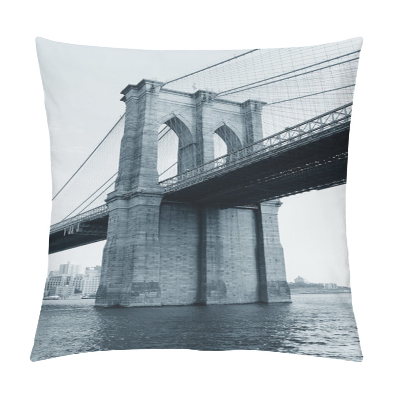 Personality  Brooklyn Bridge Black And White Pillow Covers