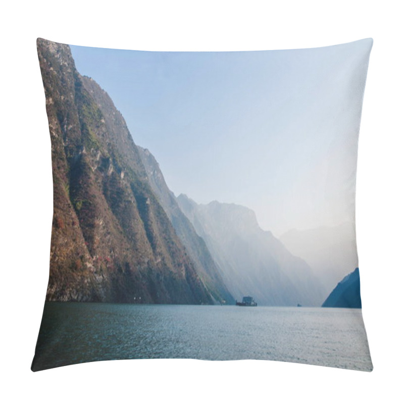 Personality  Yangtze River Three Gorges Wu Gorge Pillow Covers