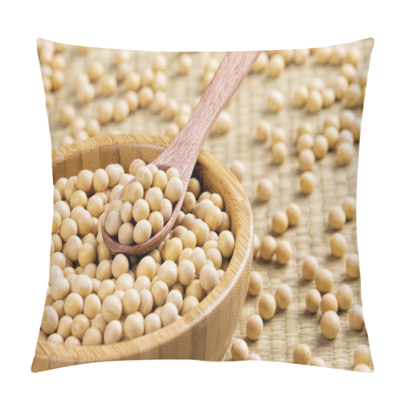 Personality  Close Uo Of Wooden Bowl Full Of Delicious Soybeans Pillow Covers