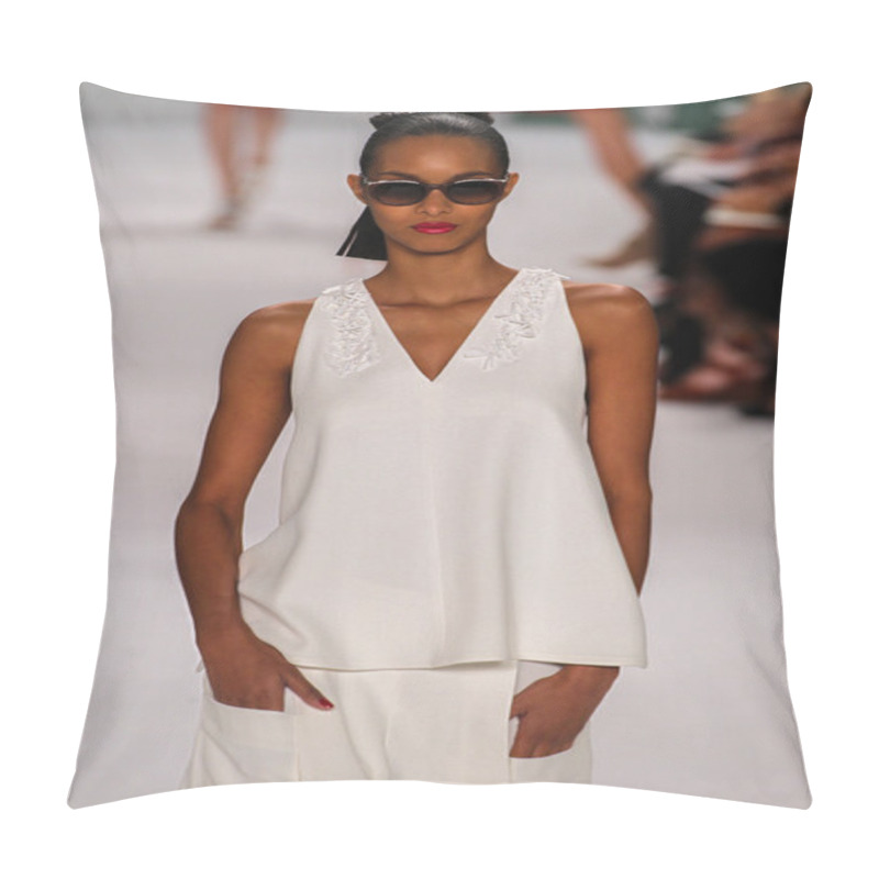 Personality  Model Lais Ribeiro Walk The Runway At The Carolina Herrera Fashion Show Pillow Covers