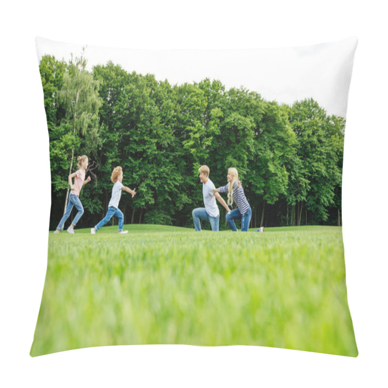 Personality  Happy Family In Park Pillow Covers