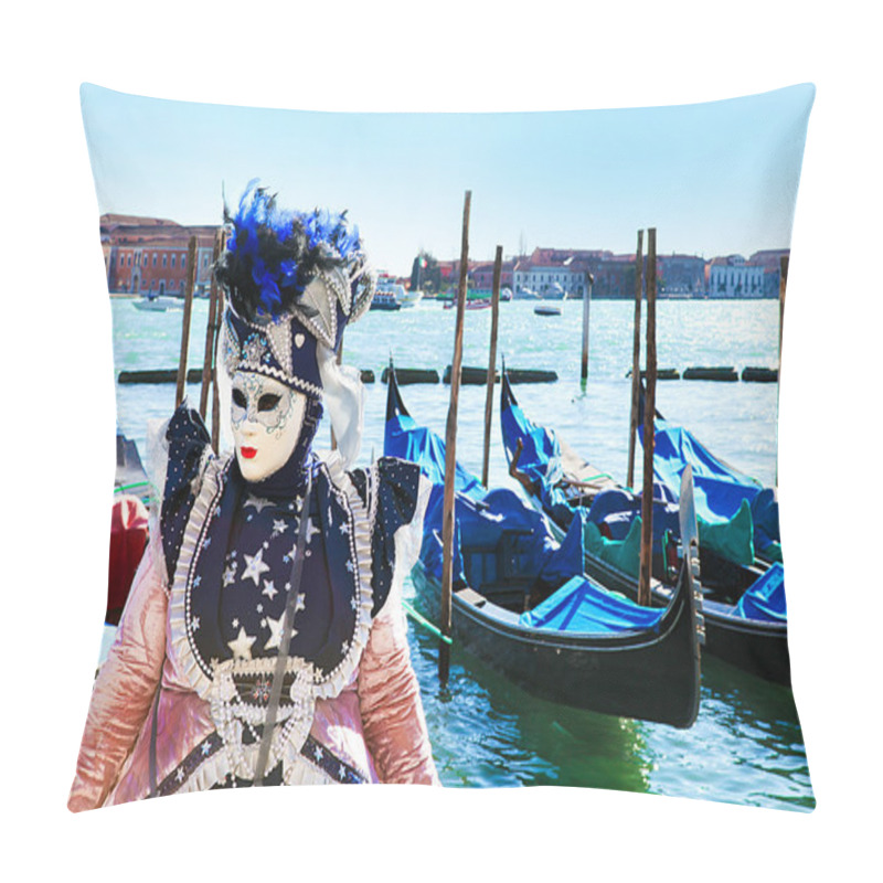 Personality  Venice Carnival Lady In Costume And Mask Pillow Covers