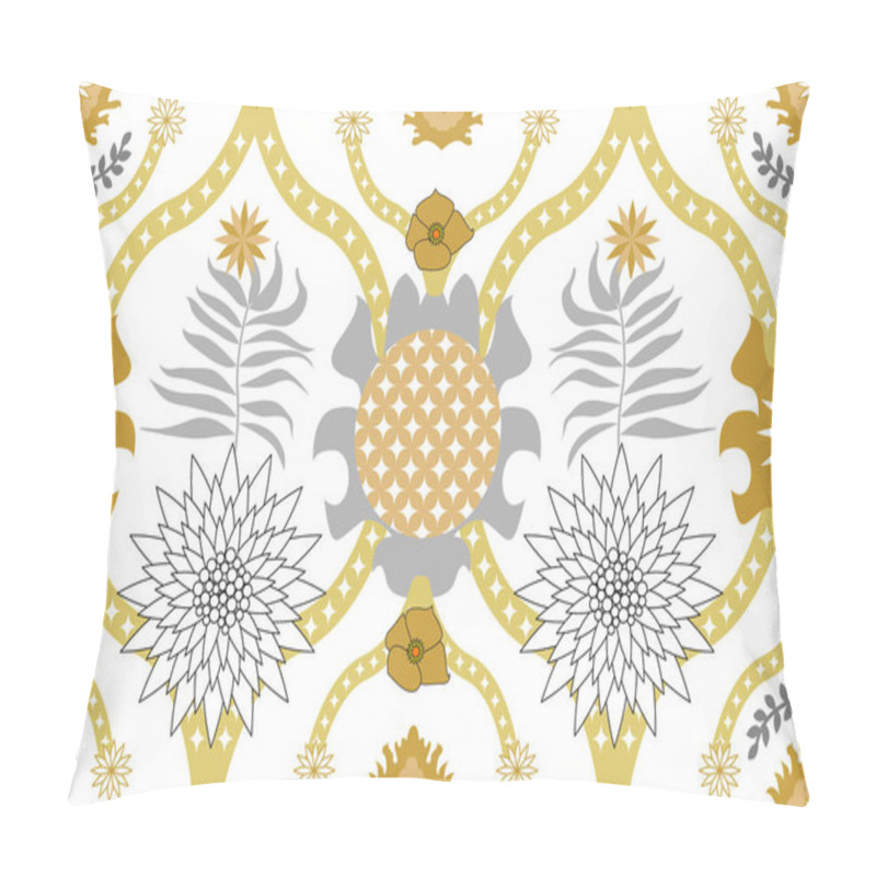 Personality  Golden And Silver Damask Pattern. Seamless Vector Geometrical Print. Pillow Covers