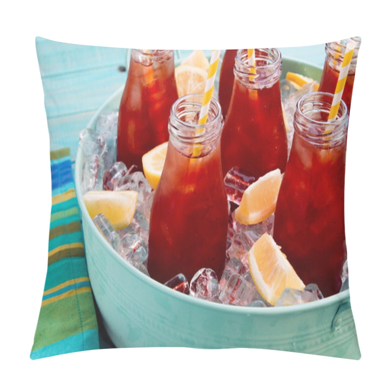 Personality  Iced Teas In Ice Filled Tray Pillow Covers