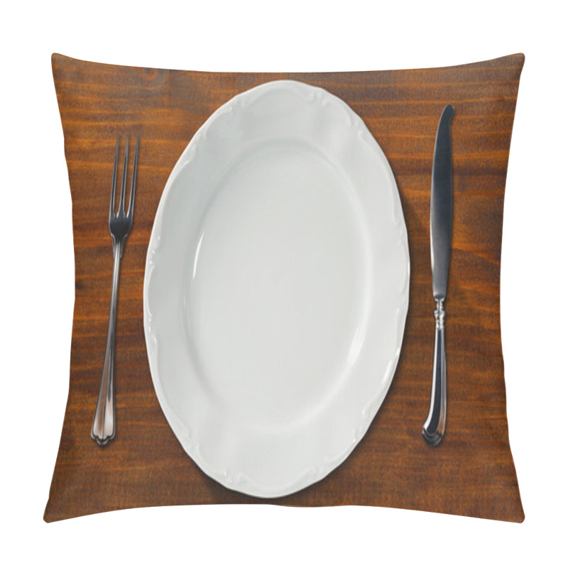 Personality  Empty Plate On Wooden Table With Cutlery Pillow Covers