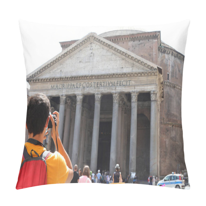 Personality  Young Tourist While Taking A Photograph At The Ancient Temple Called Pantheon In The Italian Capital Rome Pillow Covers