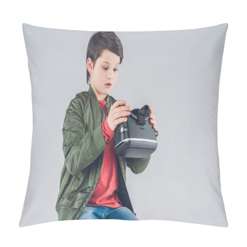 Personality  Boy With Virtual Reality Headset Pillow Covers