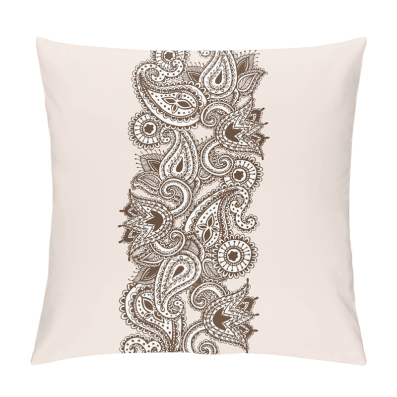 Personality  Hand-Drawn Henna Mehndi Abstract Mandala Flowers And Paisley Doo Pillow Covers