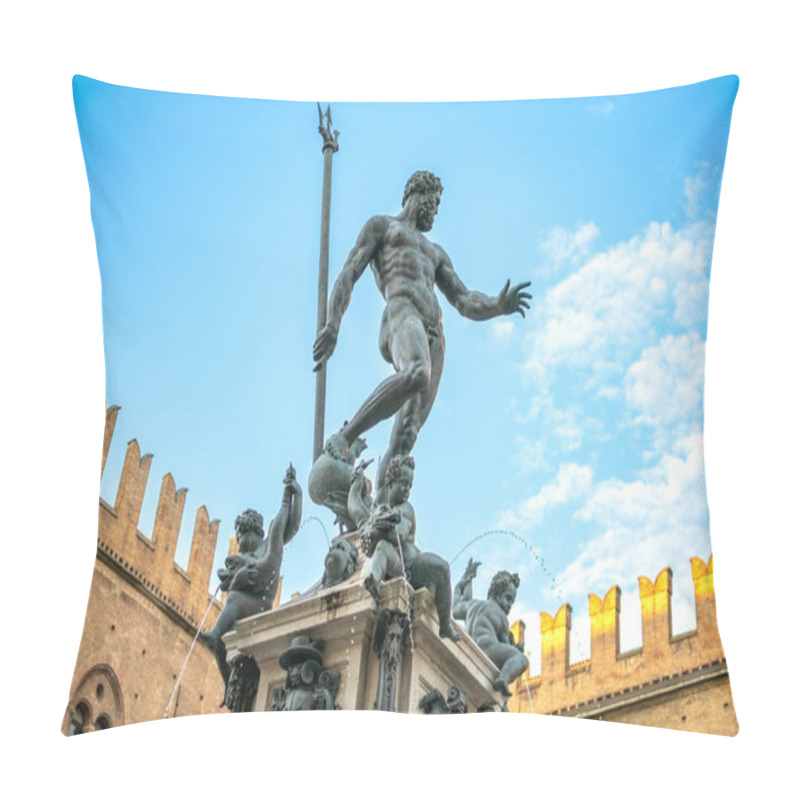 Personality  Image Of Neptune Plaza Square In Bologna, Emilia-Romagna, Italy Pillow Covers