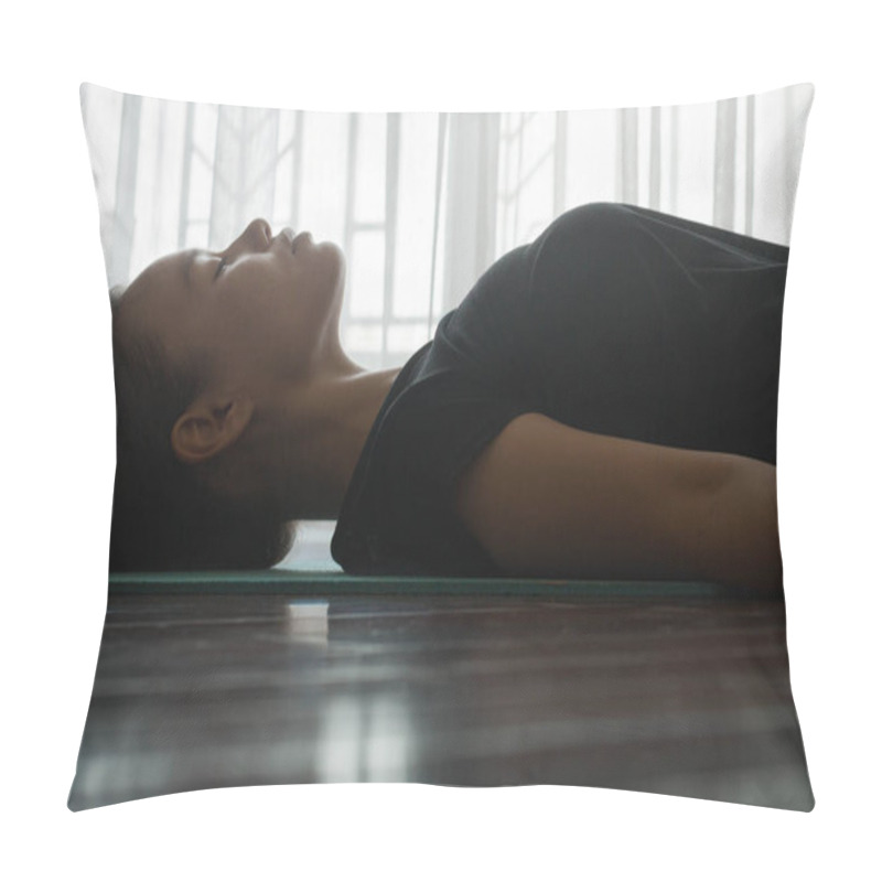 Personality  Young Woman Meditating At Home On A Yoga Mat With Her Eyes Closed Pillow Covers