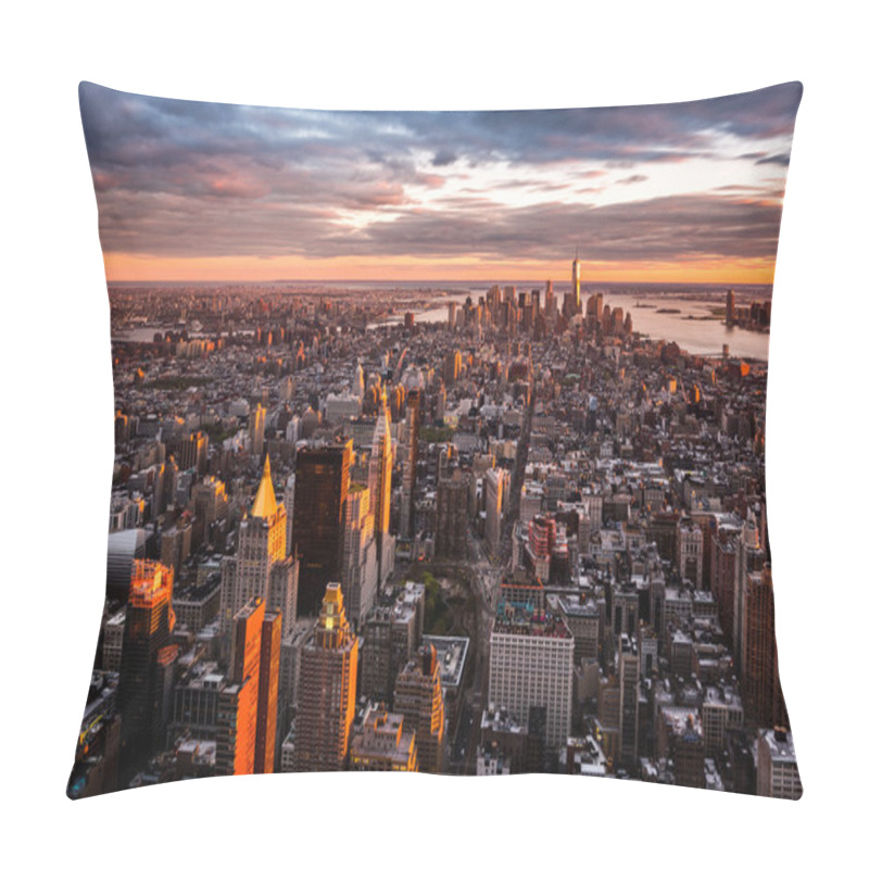 Personality  South Of The Manhattan Skyline At Sunset Pillow Covers