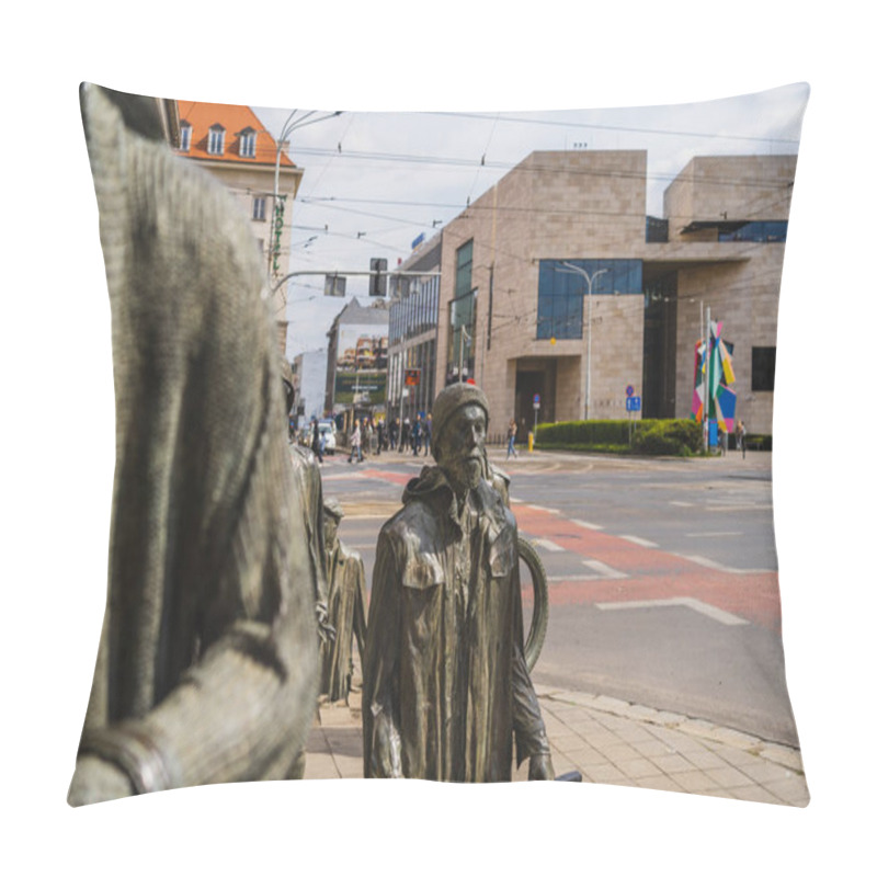 Personality  WROCLAW, POLAND - APRIL 18, 2022: Bronze Sculptures Of Anonymous Pedestrians Memorial On Urban Street  Pillow Covers