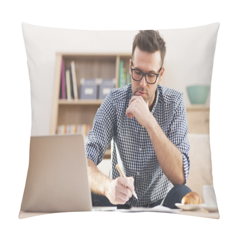 Personality  Focus Man Pillow Covers