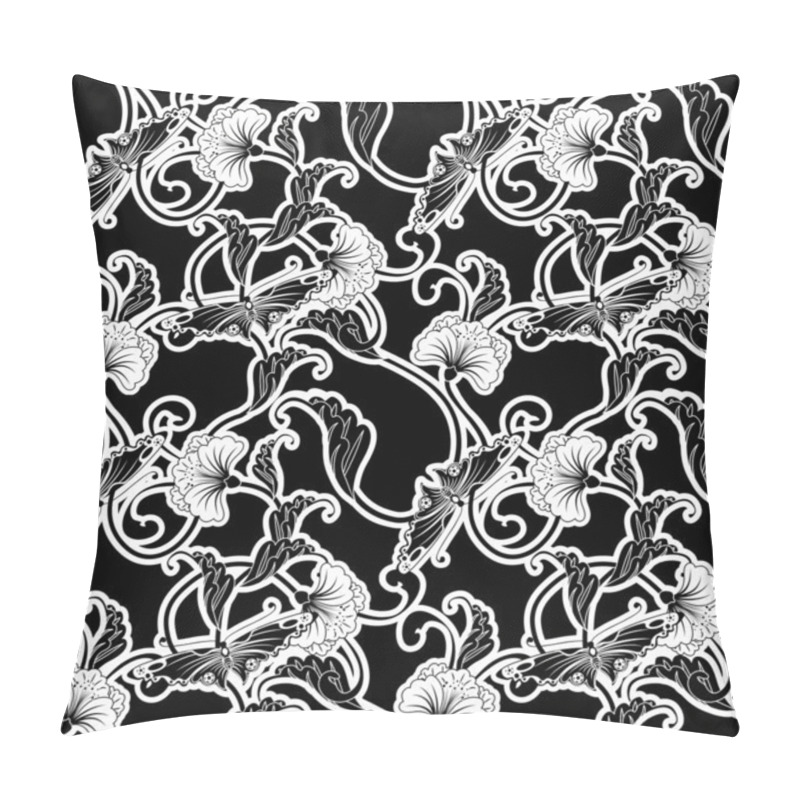 Personality  Ornate Japanese Inspired Black And White Repeating Seamless Tile Pillow Covers