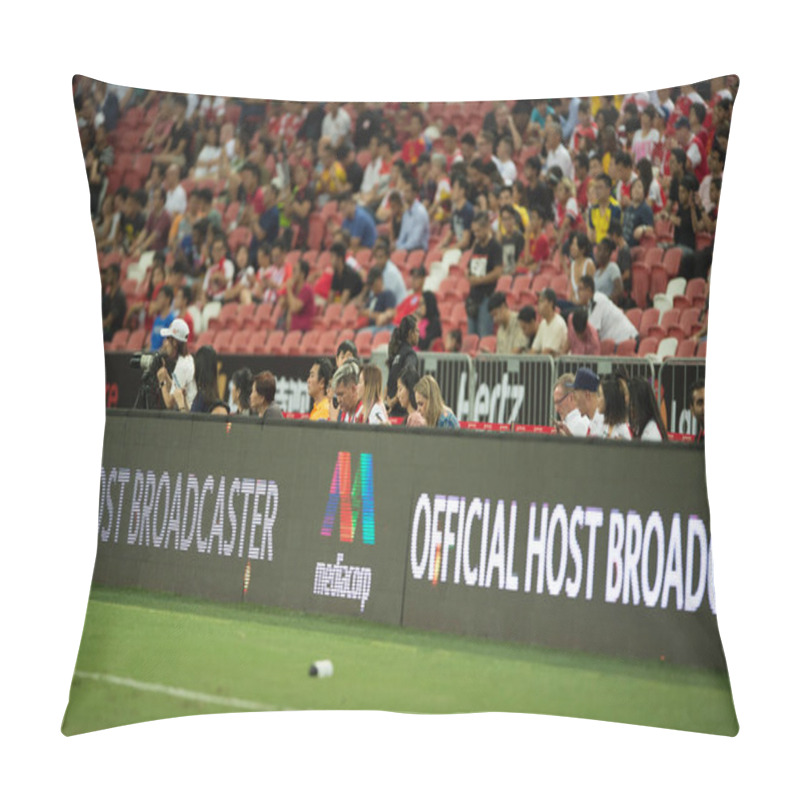 Personality  Kallang-Singapore-26Jul2018:Unidentified Fans In Action During Icc2018 Between Arsenal Against At Atletico De Madrid At National Stadium,singapore Pillow Covers