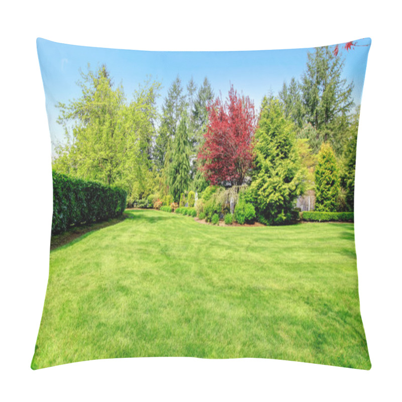 Personality  Beautiful Farm House Backyard Pillow Covers