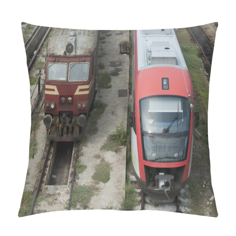 Personality  One New And One Old Train Pillow Covers