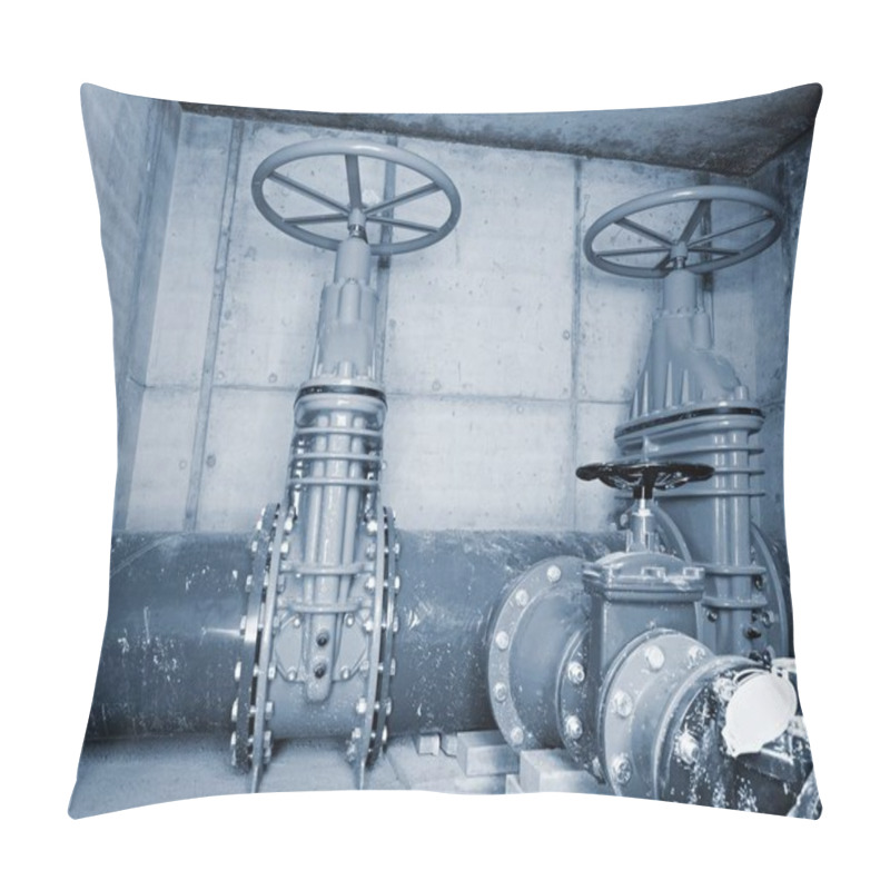 Personality  City Potable Water Pipeline In Concrete Shafts With 500mm Gate Valve Pillow Covers