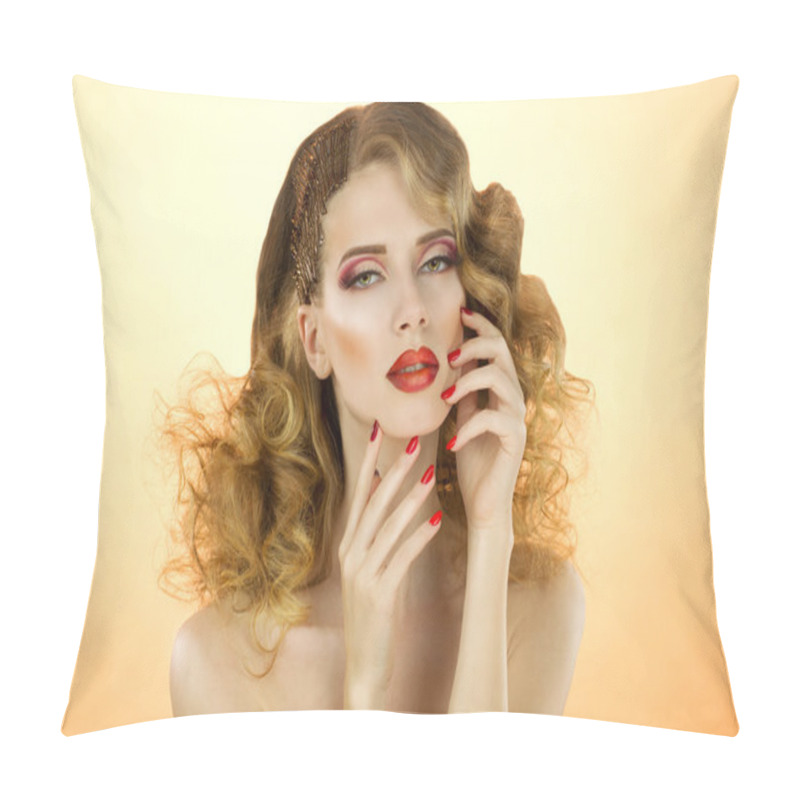 Personality  Portrait Of A Sexy Blonde Glamourous Woman Pillow Covers