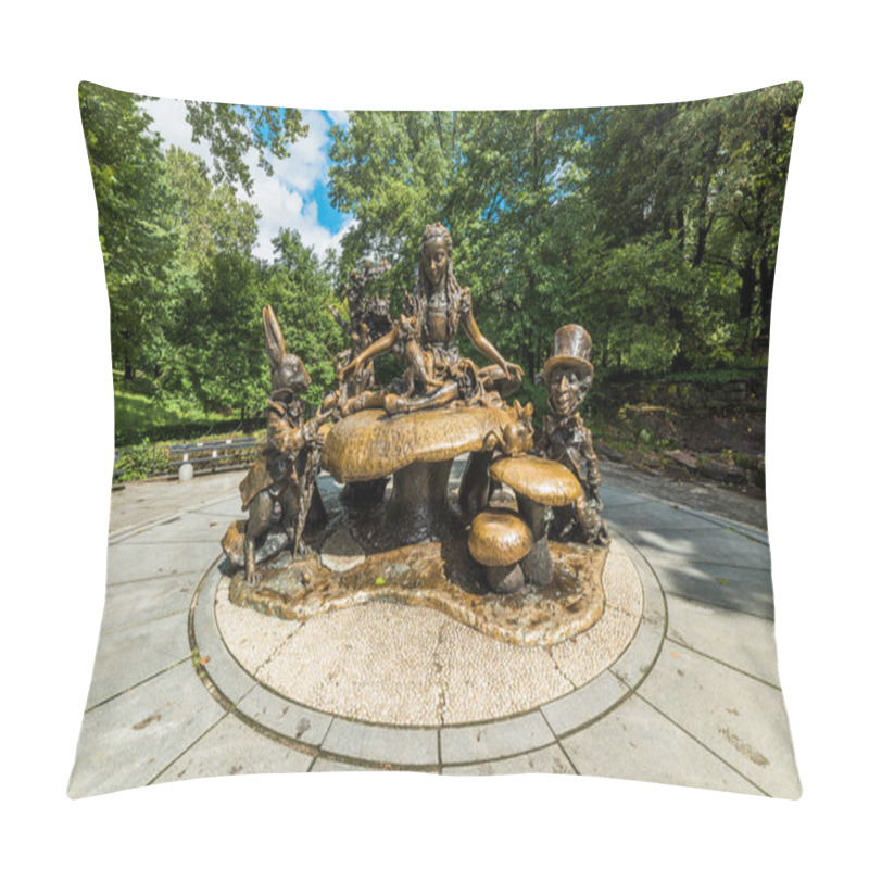 Personality  NEW YORK, USA - September 26, 2018: Alice In Wonderland Statue In CENTRAL PARK. Central Park Is An Urban Park In Manhattan. Popular Destination For Tourists. New York City, USA. Pillow Covers