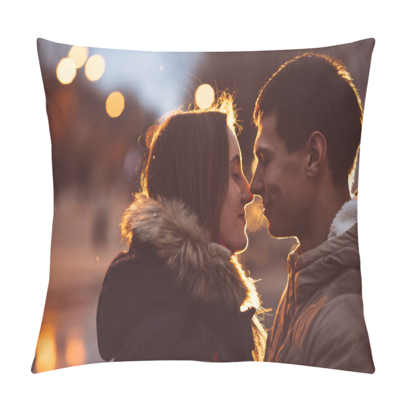 Personality  Handsome Man Hugging His Girlfriend On Bench In Autumn Park At Night Pillow Covers