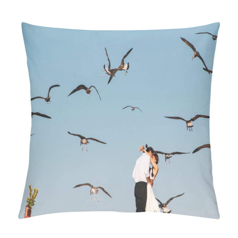 Personality  Lovely Couple Hugging On The Roof With Seagull Background At Bosphorus Pillow Covers