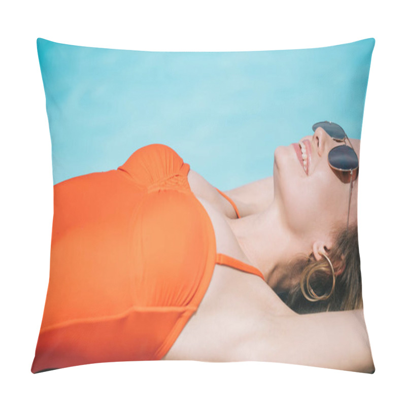 Personality  Beautiful Smiling Girl In Swimsuit And Sunglasses Resting At Poolside Pillow Covers