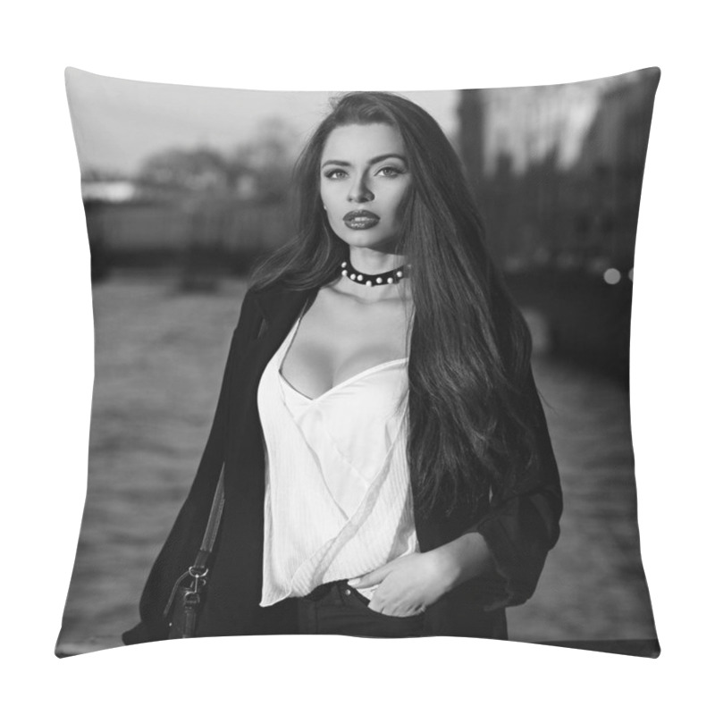 Personality  Attractive Brunette Woman Posing Against River On Background Pillow Covers