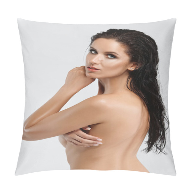 Personality  Beautiful Naked Lady With Wet Skin And Hair Pillow Covers