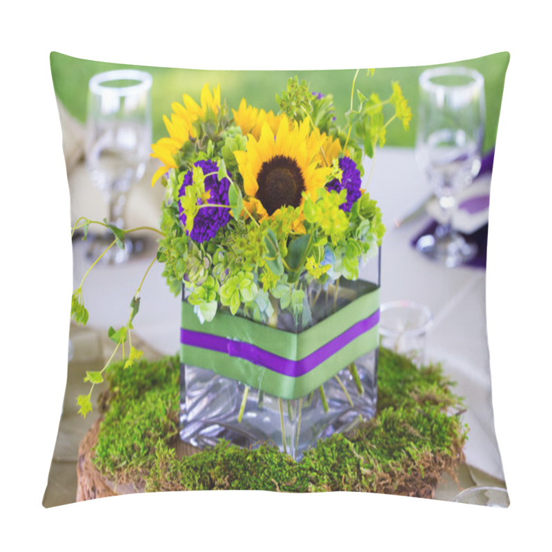 Personality  Wedding Flower Centerpieces At Reception Table Pillow Covers