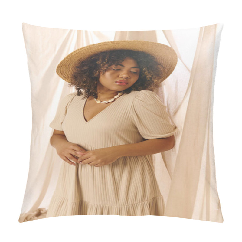 Personality  A Beautiful Young African American Woman With Curly Hair Is Elegantly Dressed In A Summer Dress And Straw Hat, Exuding Grace And Style. Pillow Covers