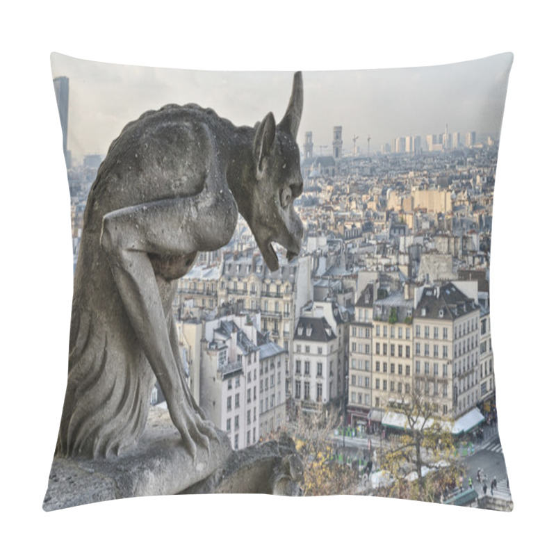 Personality  Paris. Closeup Of Gargoyle On The Top Of Notre-Dame Cathedral - Pillow Covers