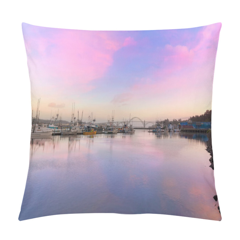 Personality  Newport Oregon Sunset Pillow Covers