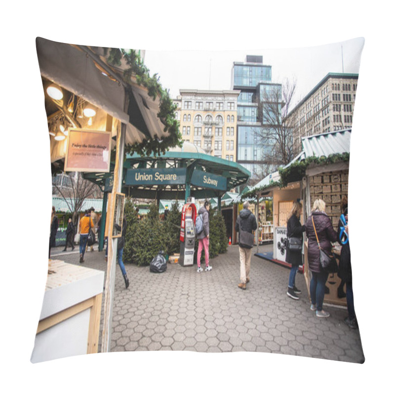 Personality  NEW YORK CITY - DECEMBER 14, 2018:  View Of People Christmas Shopping At The Union Square Greenmarket And Holiday Market Boutiques In Manhattan. Pillow Covers